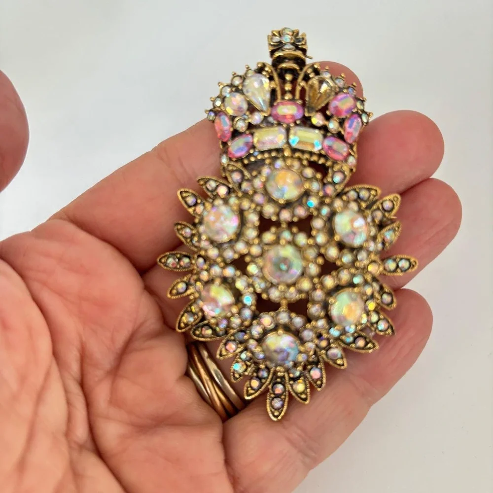 Vtg R Serbin Brooch Crown Royal Crest Gold Tone Rhinestone Aurora Borealis *Read